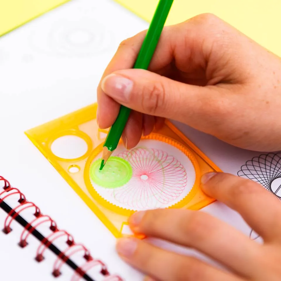 Decoden Magic Scratch Art Spiro skrabebog dyr 6-9 år