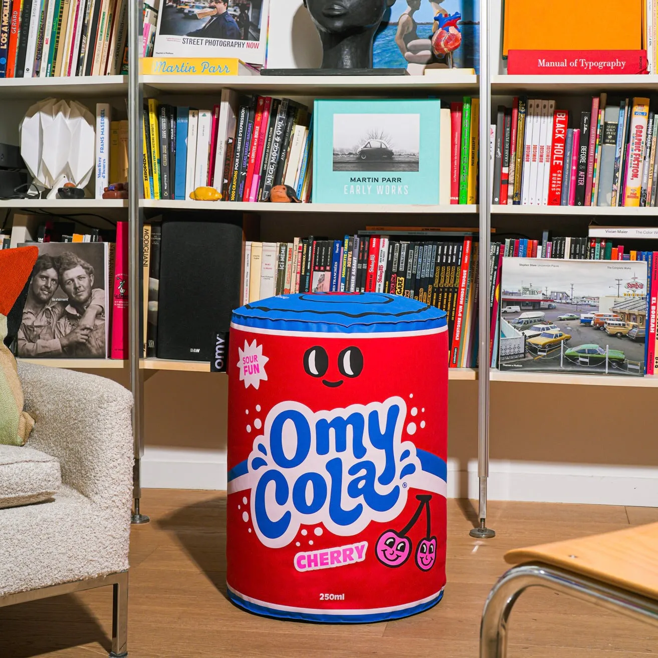 OMY Cola kæmpepude oppustelig colaflaske