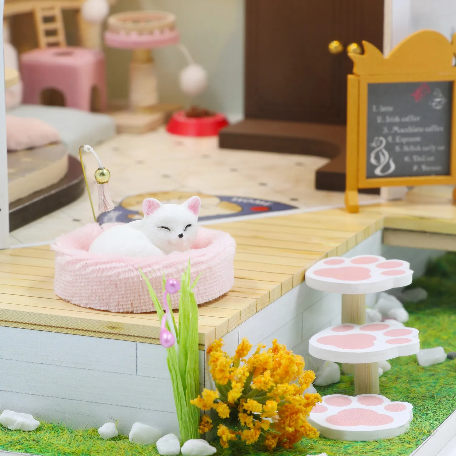 Craftsy Katte Café miniature diorama DIY byggesæt med LED-lys