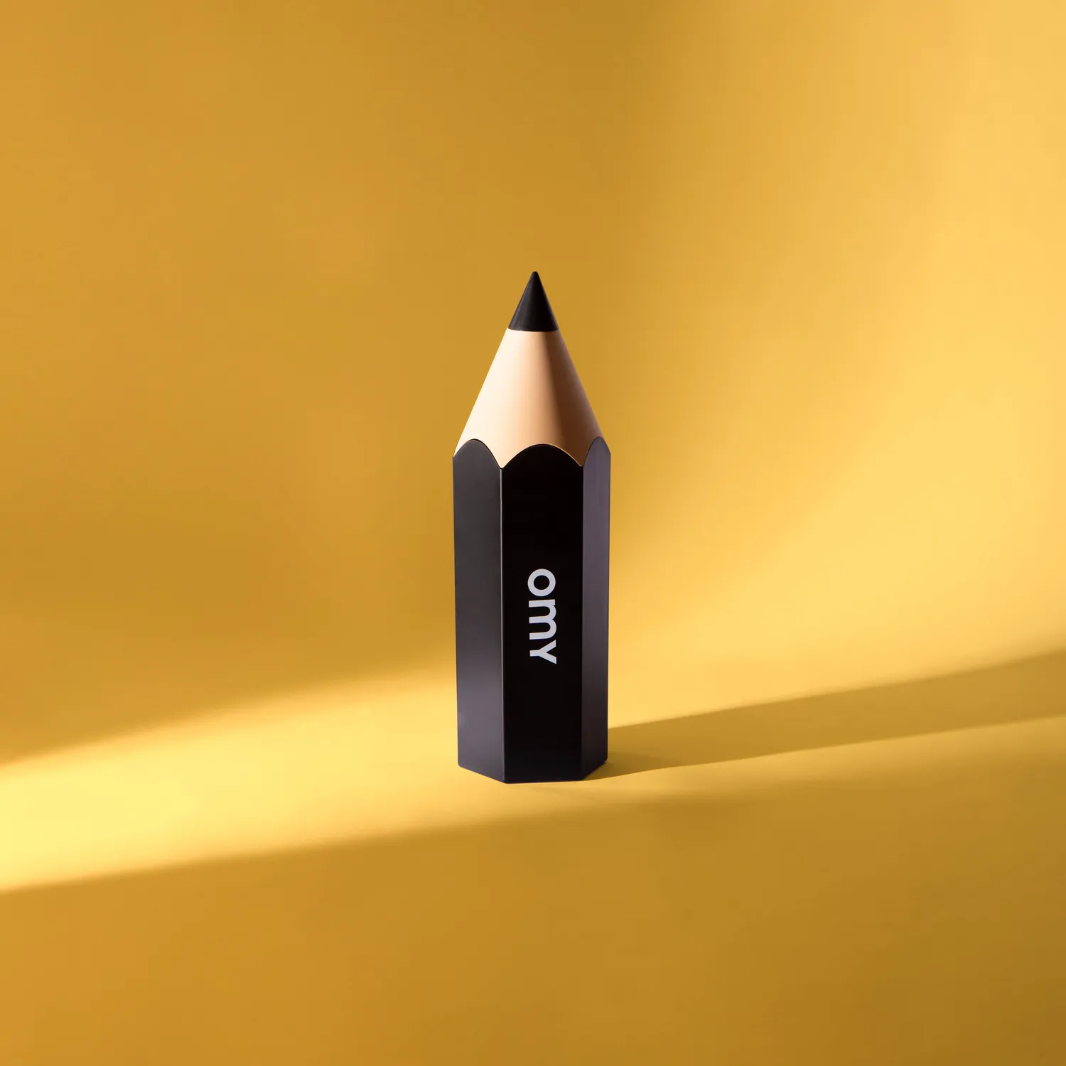 OMY Pencil Box blyantholder kæmpe blyant sort