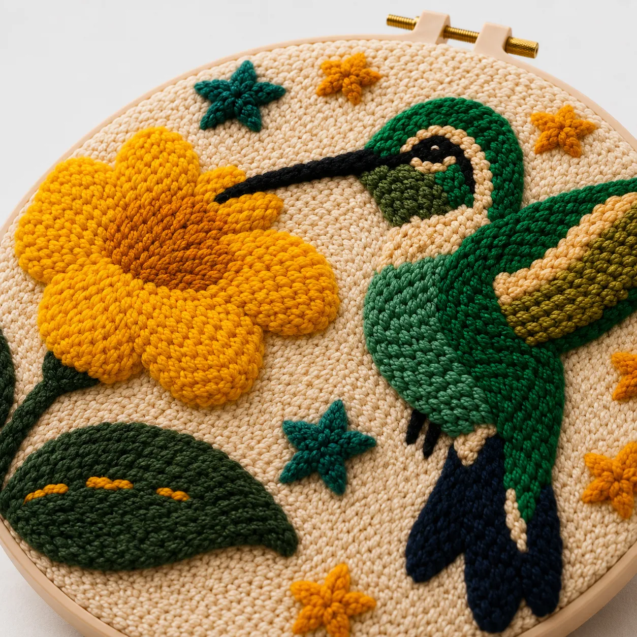 craftsy.dk Kolibri med Blomst punch needle sæt 20 cm gul