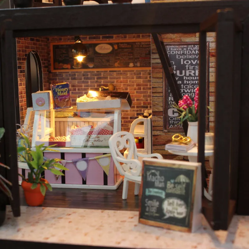 Craftsy Miniature Diorama Cafe byggesæt 18x20x20 cm LED