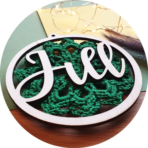 MooiHout DIY julekugle hæklesæt med navn mandala